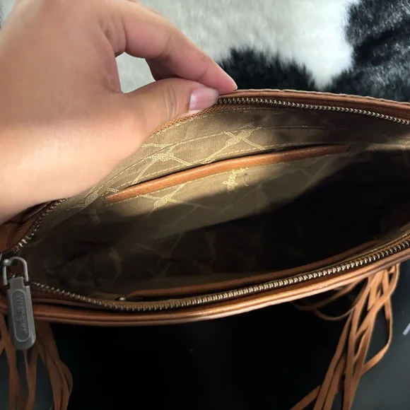 Wrangler Tan Floral Fringe Bag - Picture 3 of 6